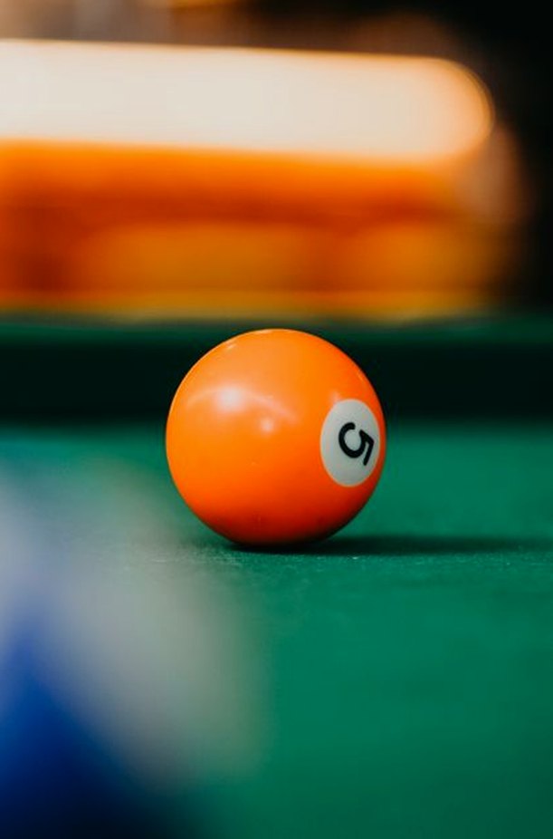 lợi thế nhà cái poker